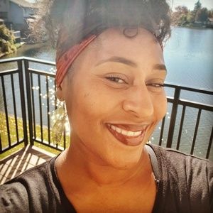 Meet your Posher, Jocelyn